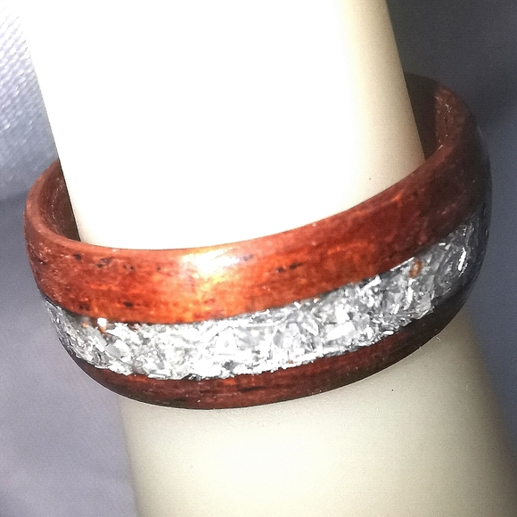 Mahogany Bentwood Ring with Silver Shaving Inlay, size 13 - Picture 3 of 4